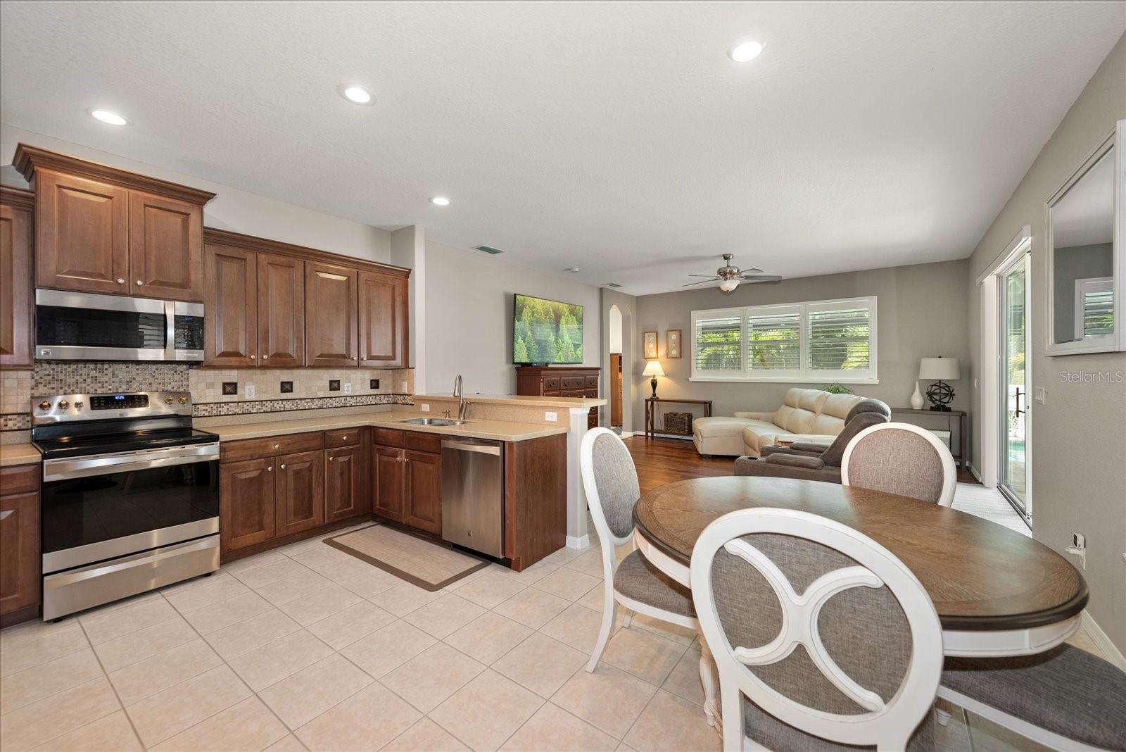 9646 BLUE STONE CIR, FORT MYERS, FL, 33913