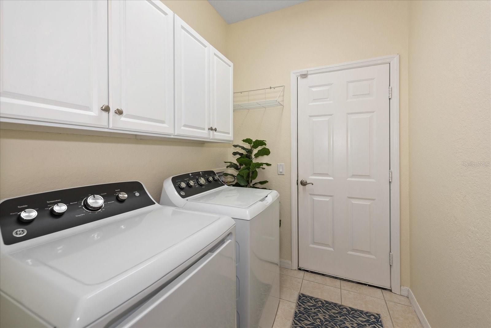 9646 BLUE STONE CIR, FORT MYERS, FL, 33913