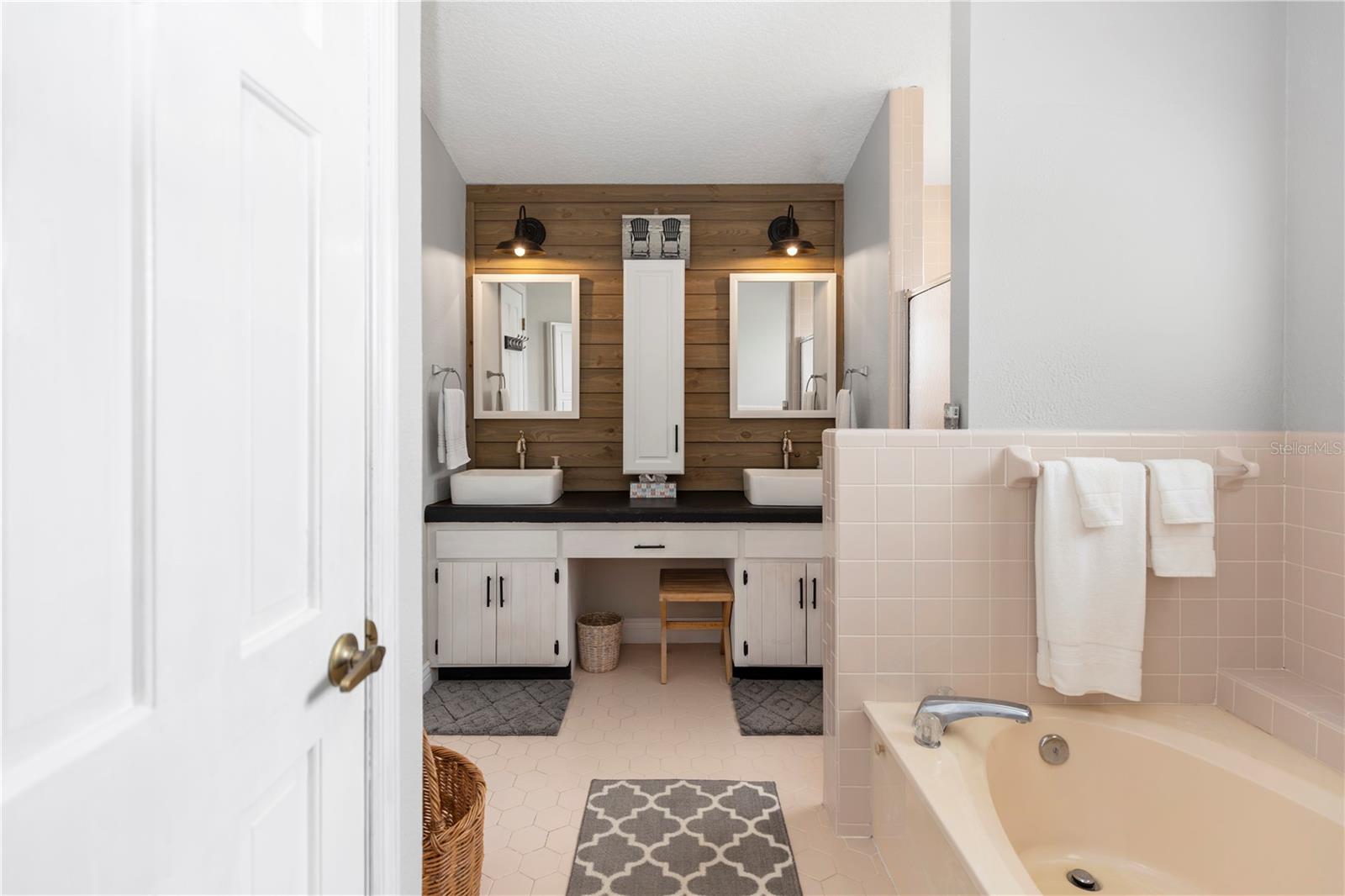 20 MONROE AVE, DEBARY, FL, 32713