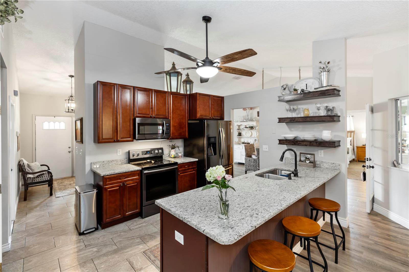 20 MONROE AVE, DEBARY, FL, 32713