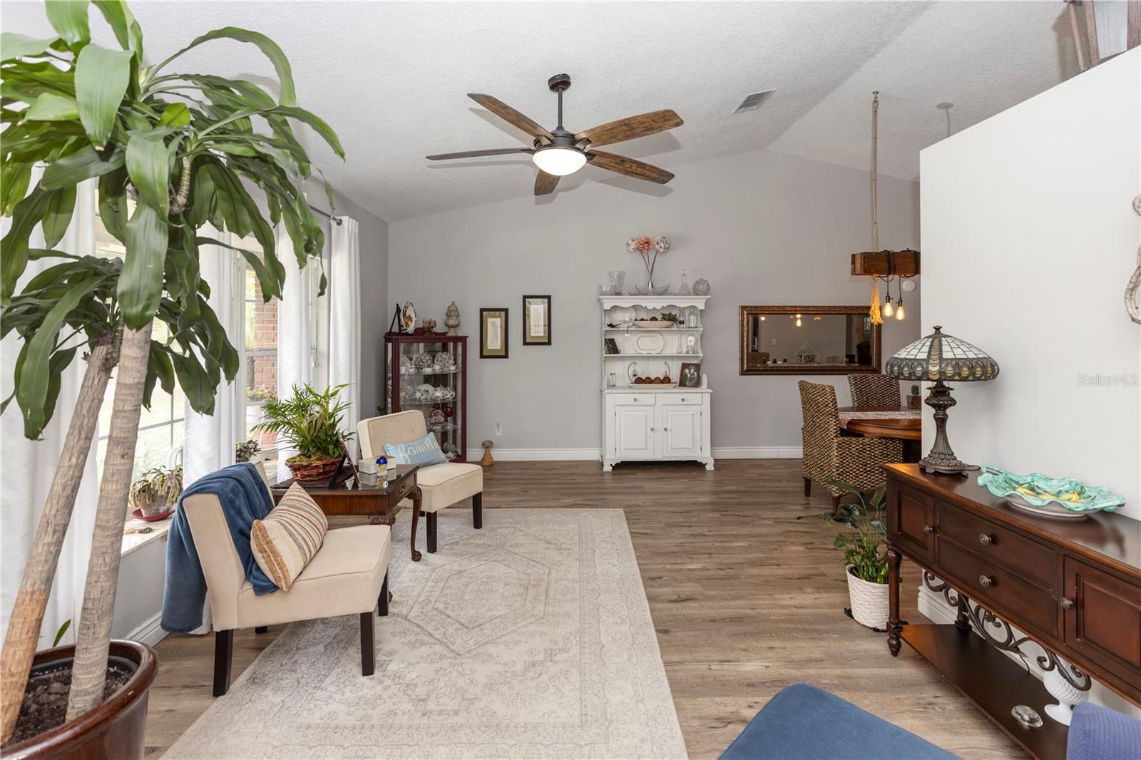 20 MONROE AVE, DEBARY, FL, 32713