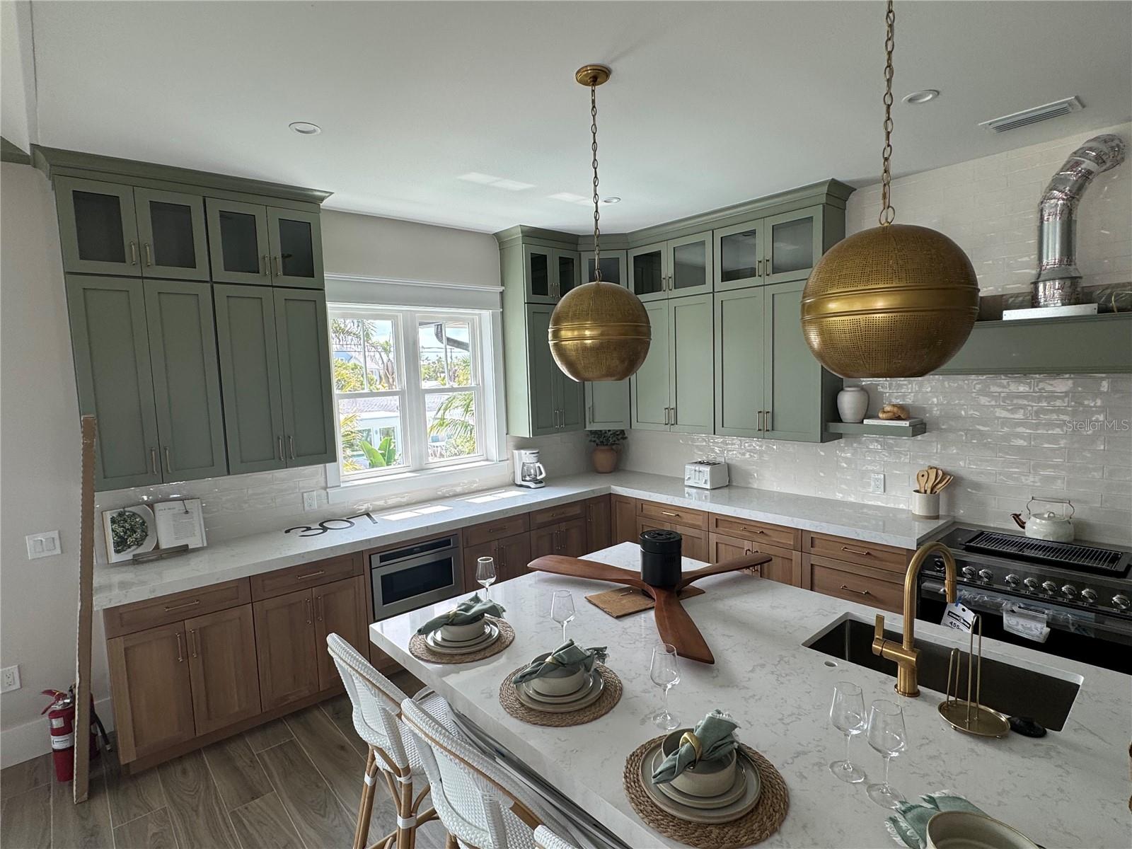 307 MAGNOLIA AVE, ANNA MARIA, FL, 34216