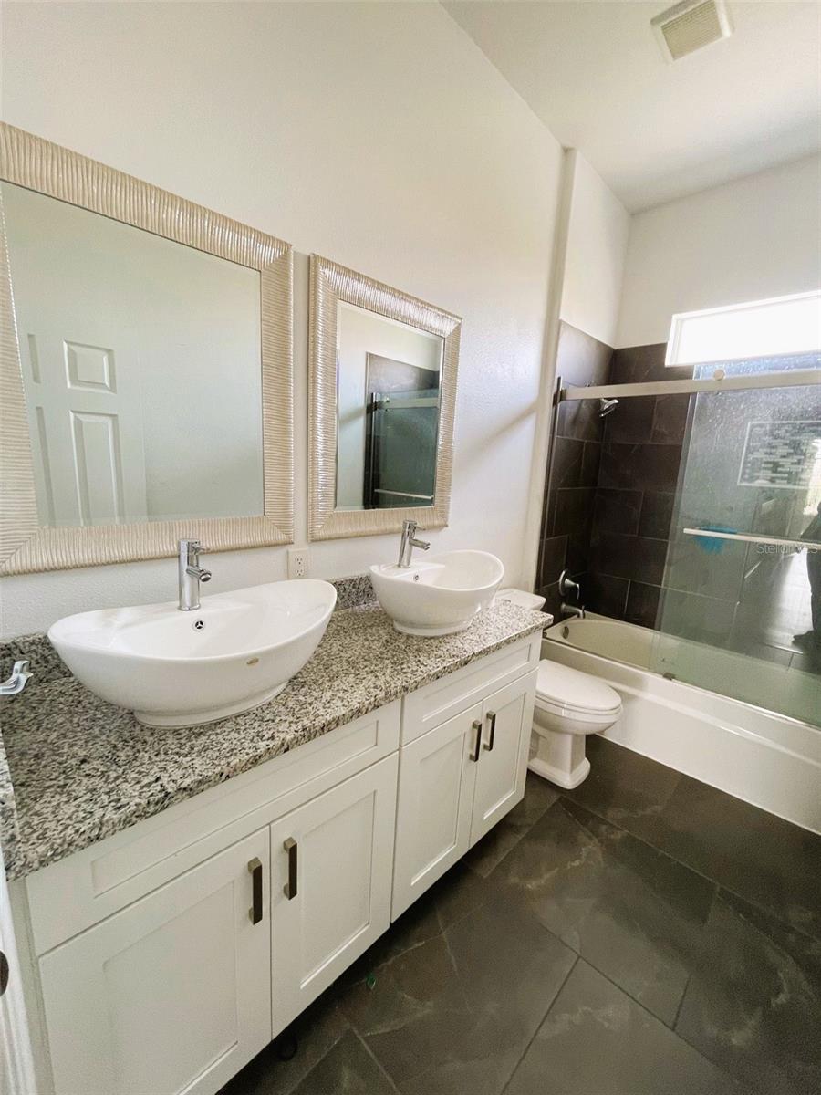 2113 CEDAR GARDEN DR, ORLANDO, FL, 32824