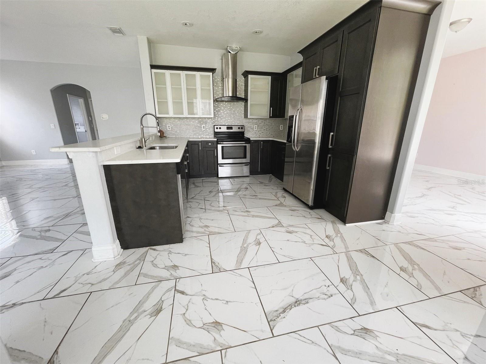 2113 CEDAR GARDEN DR, ORLANDO, FL, 32824