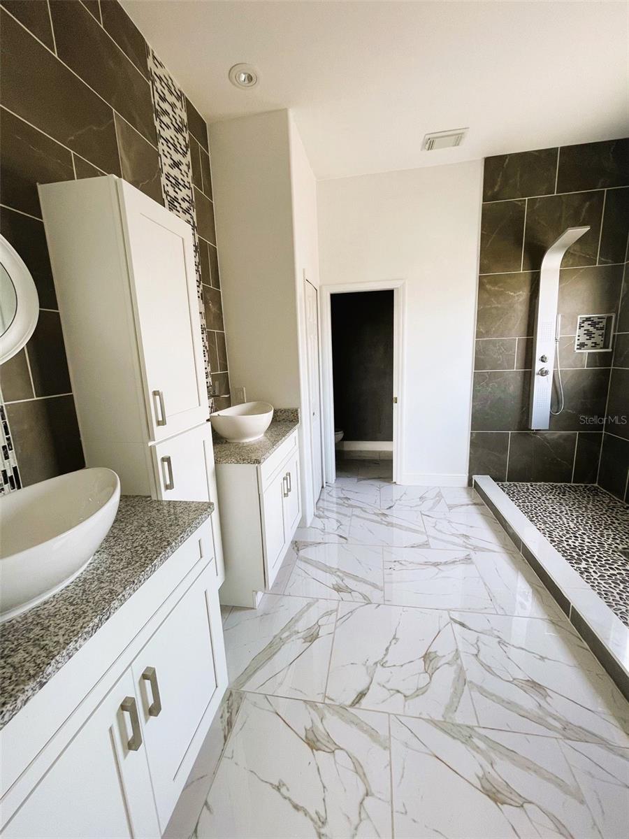 2113 CEDAR GARDEN DR, ORLANDO, FL, 32824