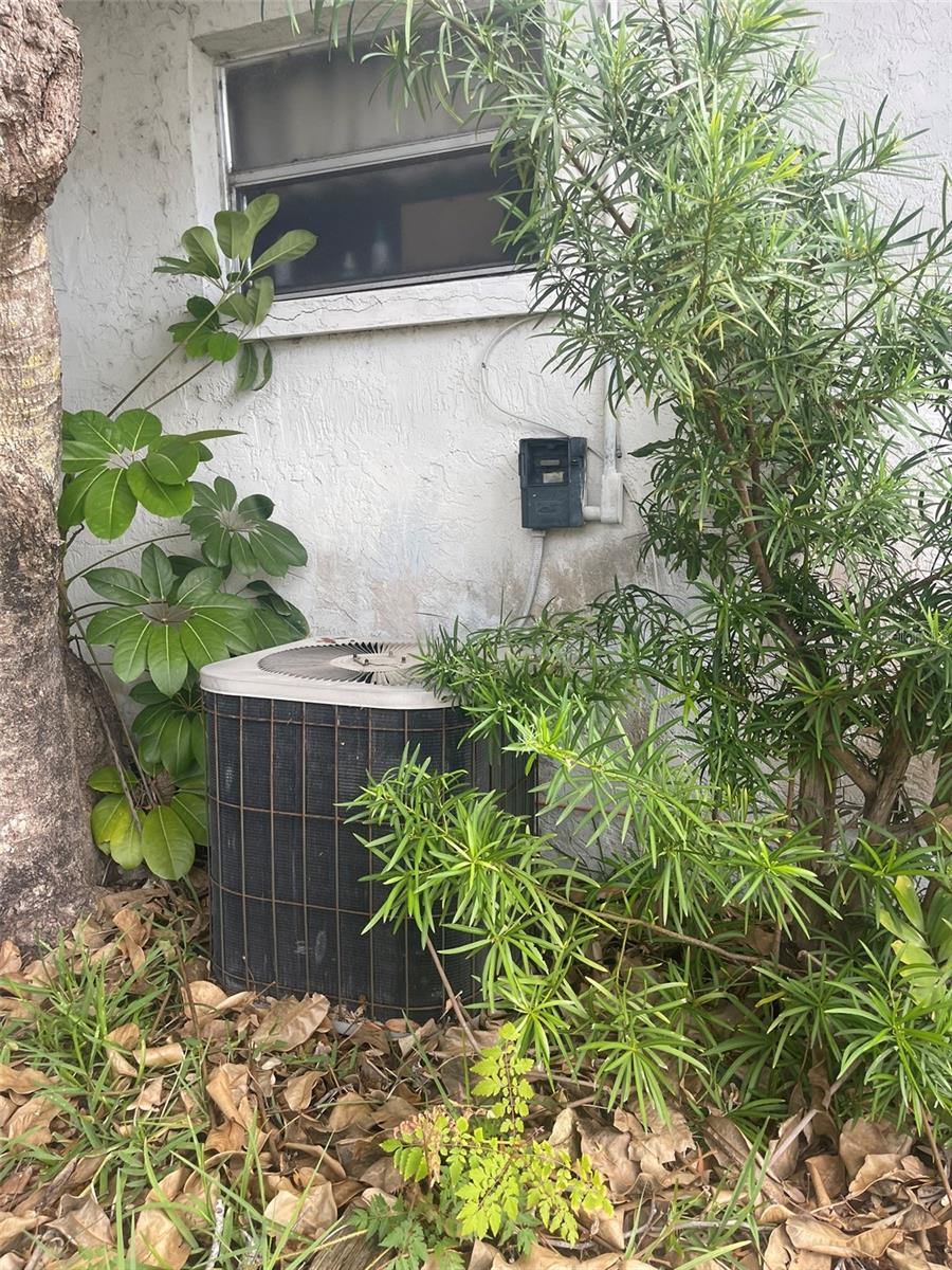 2494 S MILMAR DR, SARASOTA, FL, 34237