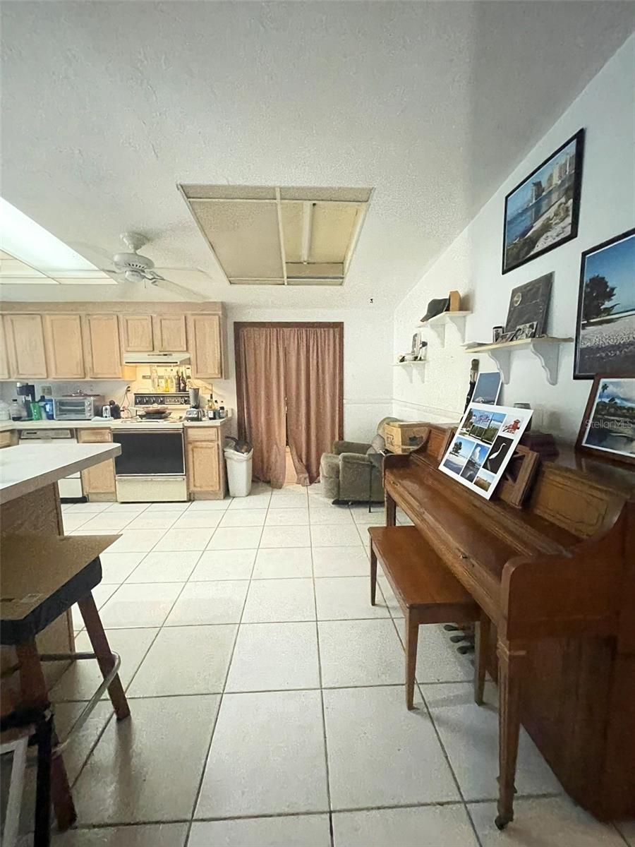 2494 S MILMAR DR, SARASOTA, FL, 34237