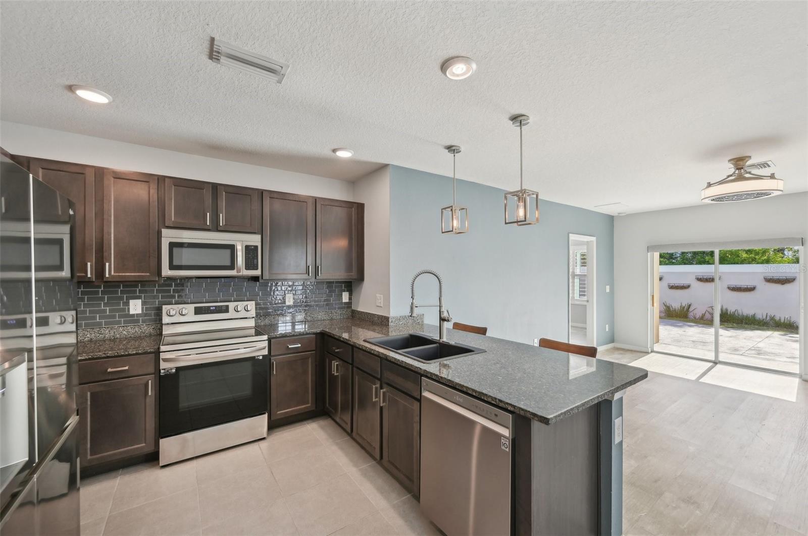 4012 WILLOW HAMMOCK DR, PALMETTO, FL, 34221