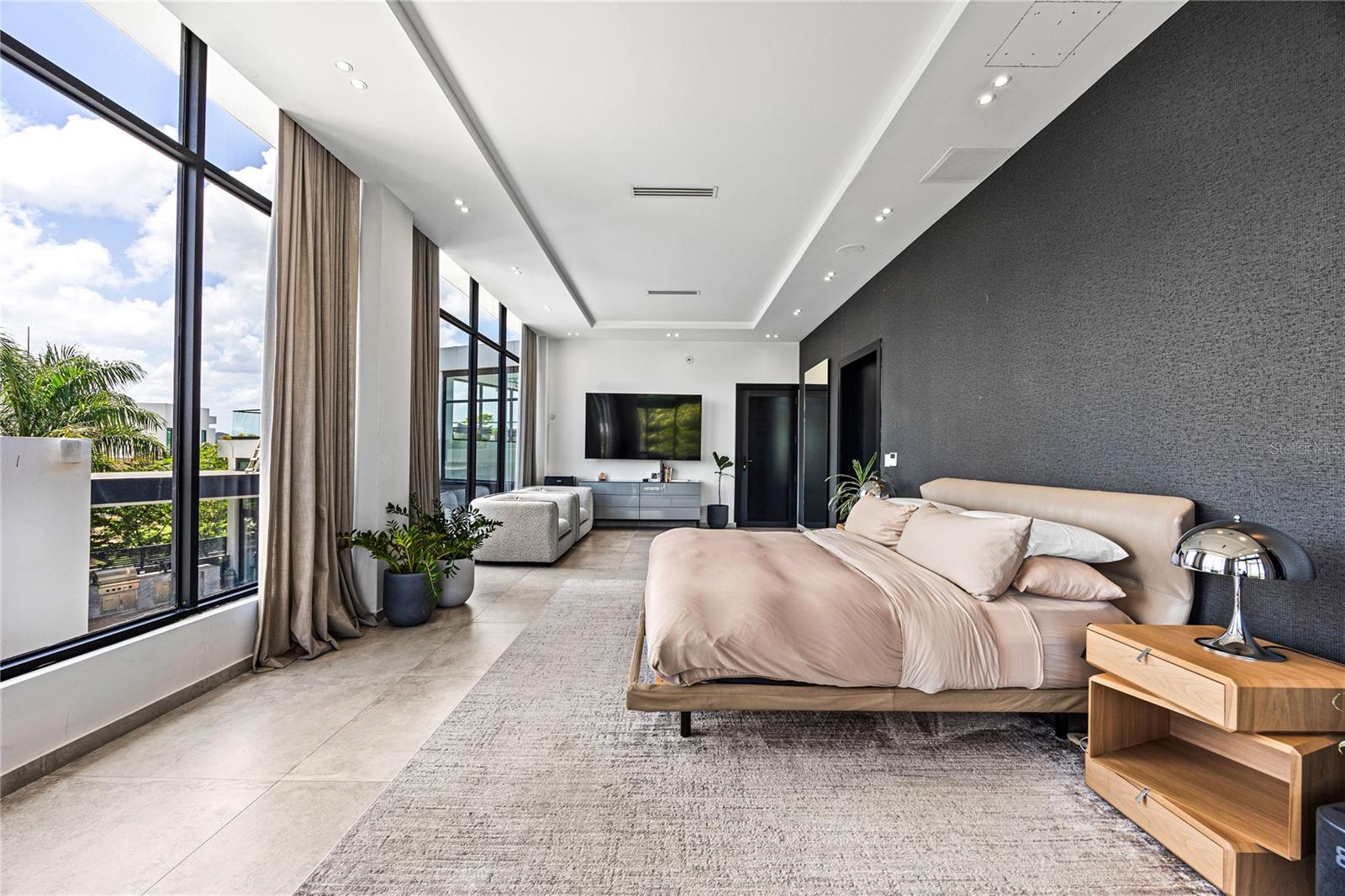 PR9113512 Property Photo