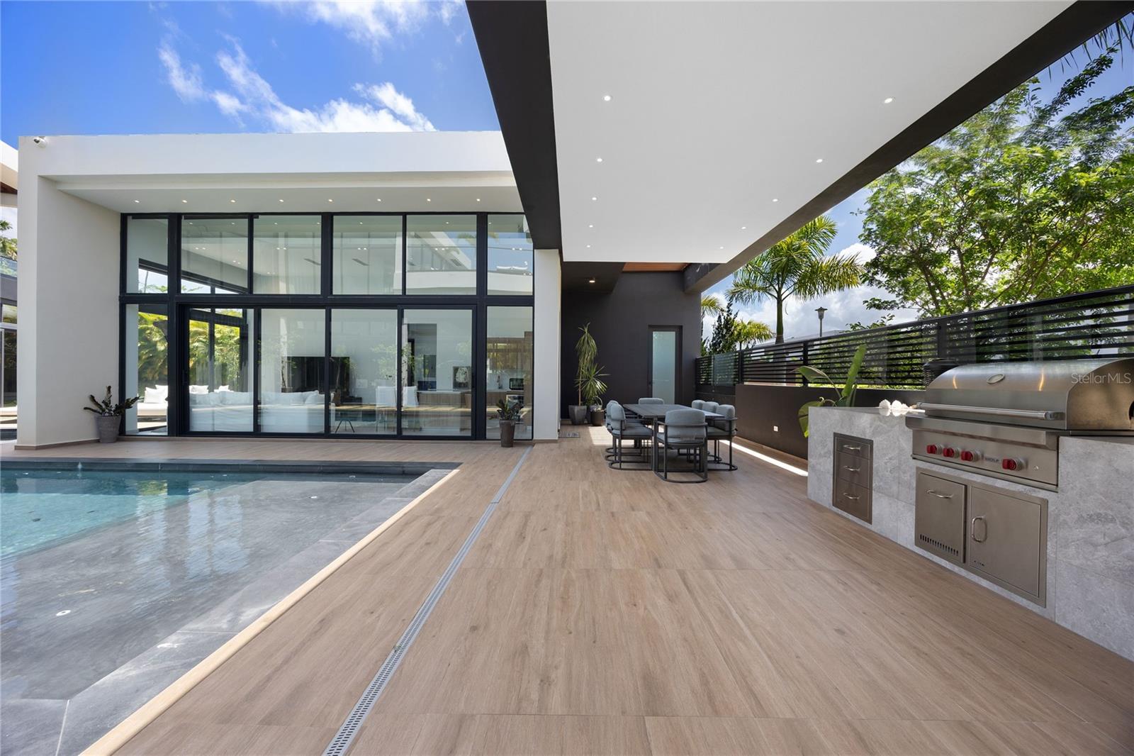 PR9113512 Property Photo