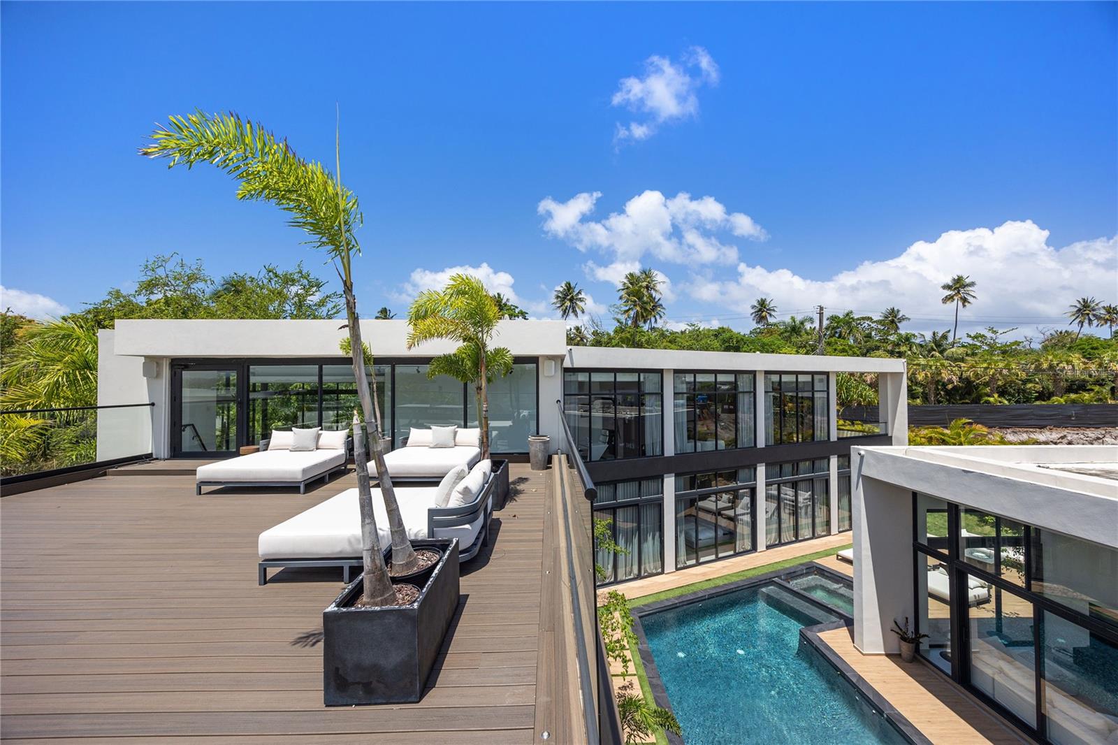 PR9113512 Property Photo