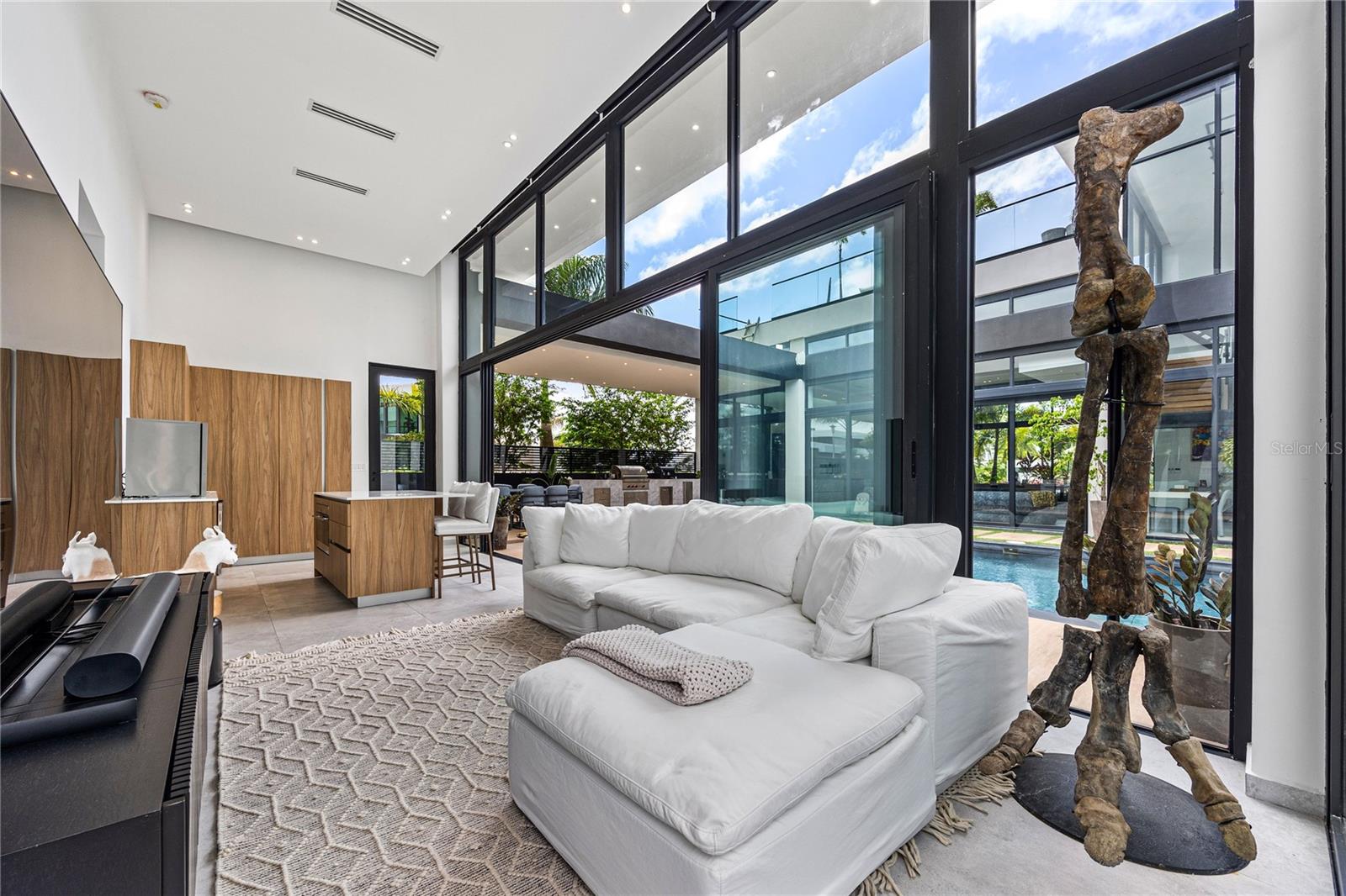 PR9113512 Property Photo