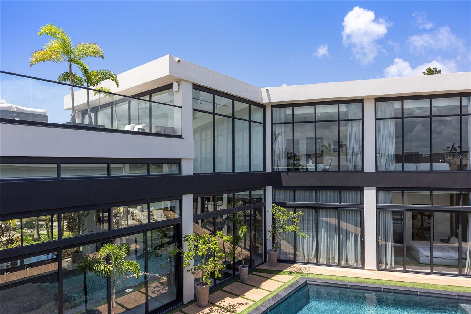 PR9113512 Property Photo