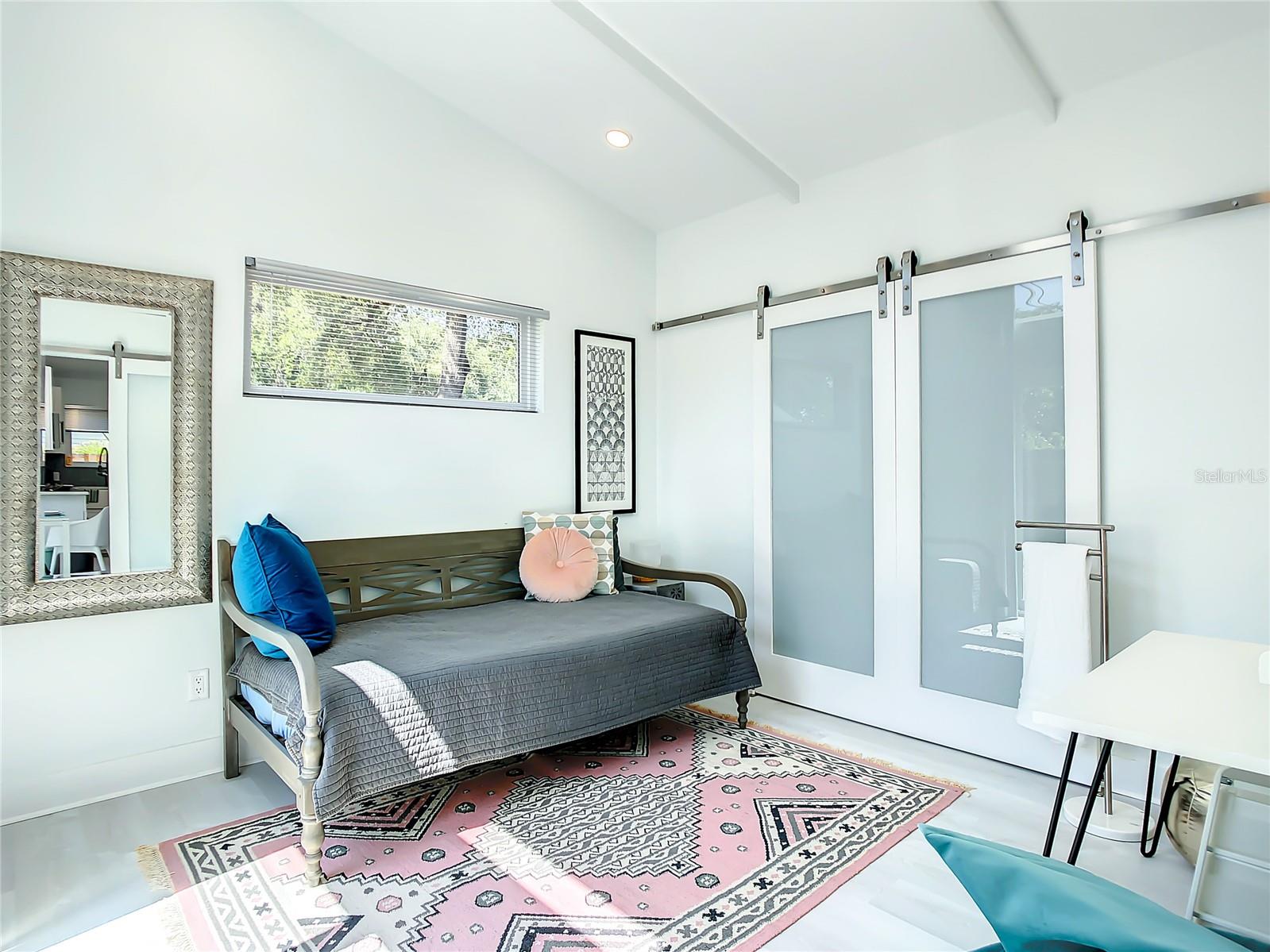 5111 28TH AVE N, ST PETERSBURG, FL, 33710