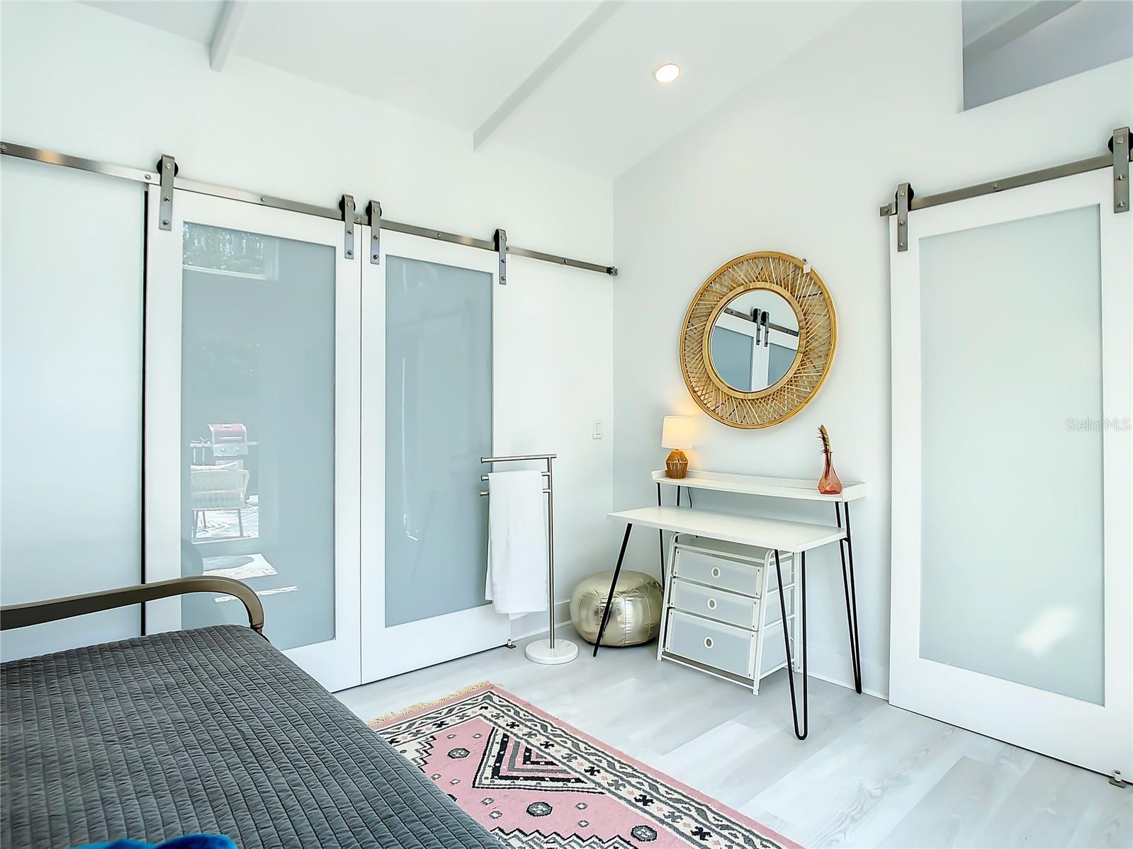 5111 28TH AVE N, ST PETERSBURG, FL, 33710