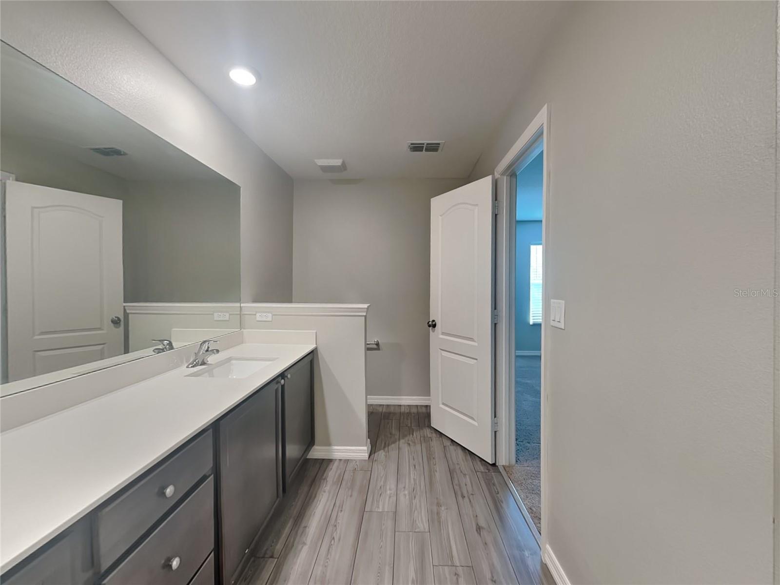 1576 WYNFORD CIR, TAVARES, FL, 32778