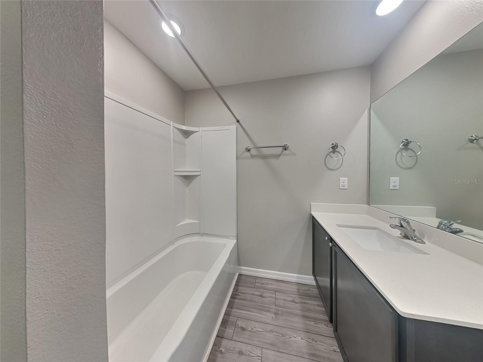 1576 WYNFORD CIR, TAVARES, FL, 32778