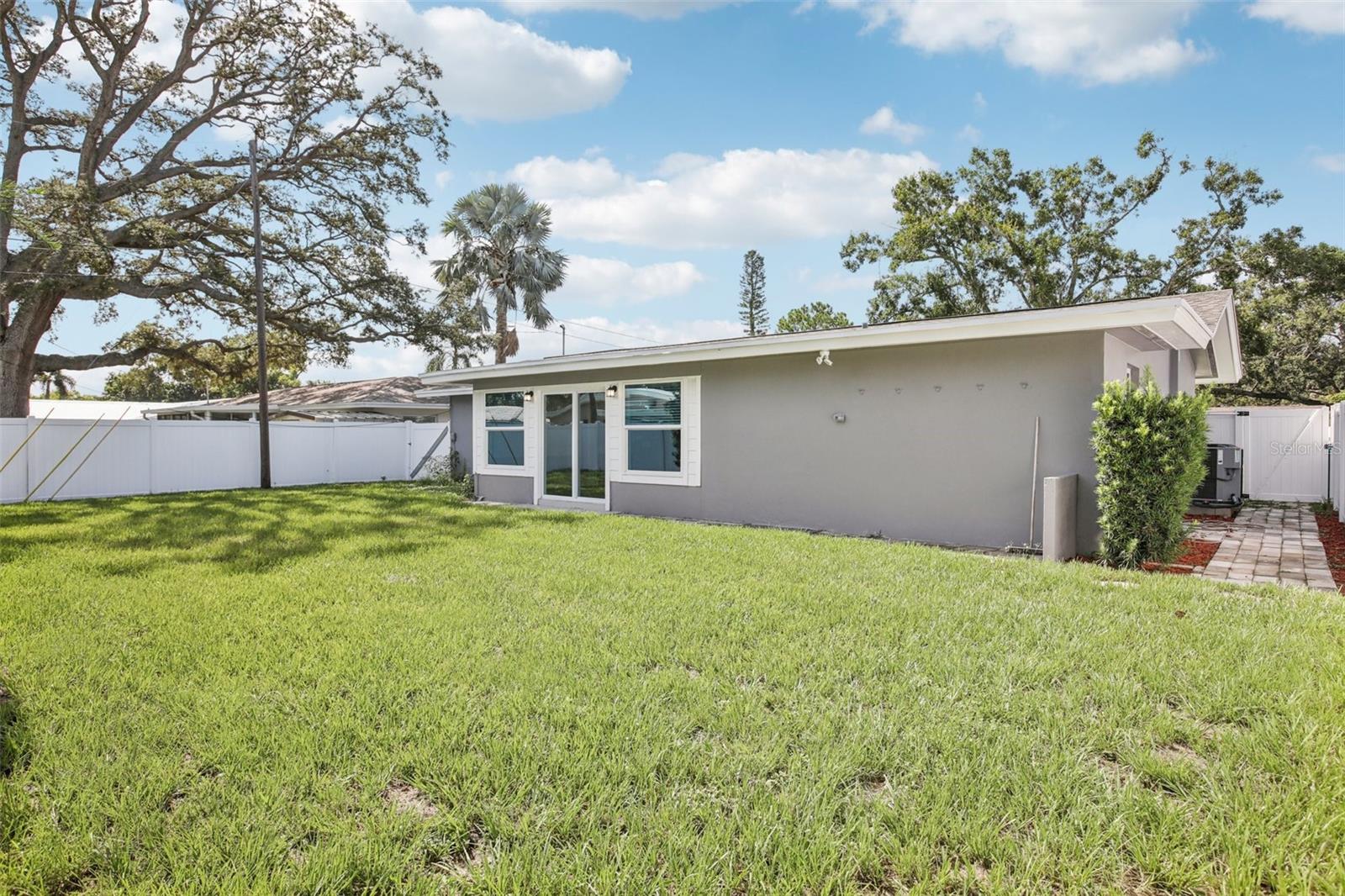 1624 CHATEAU DR, CLEARWATER, FL, 33756