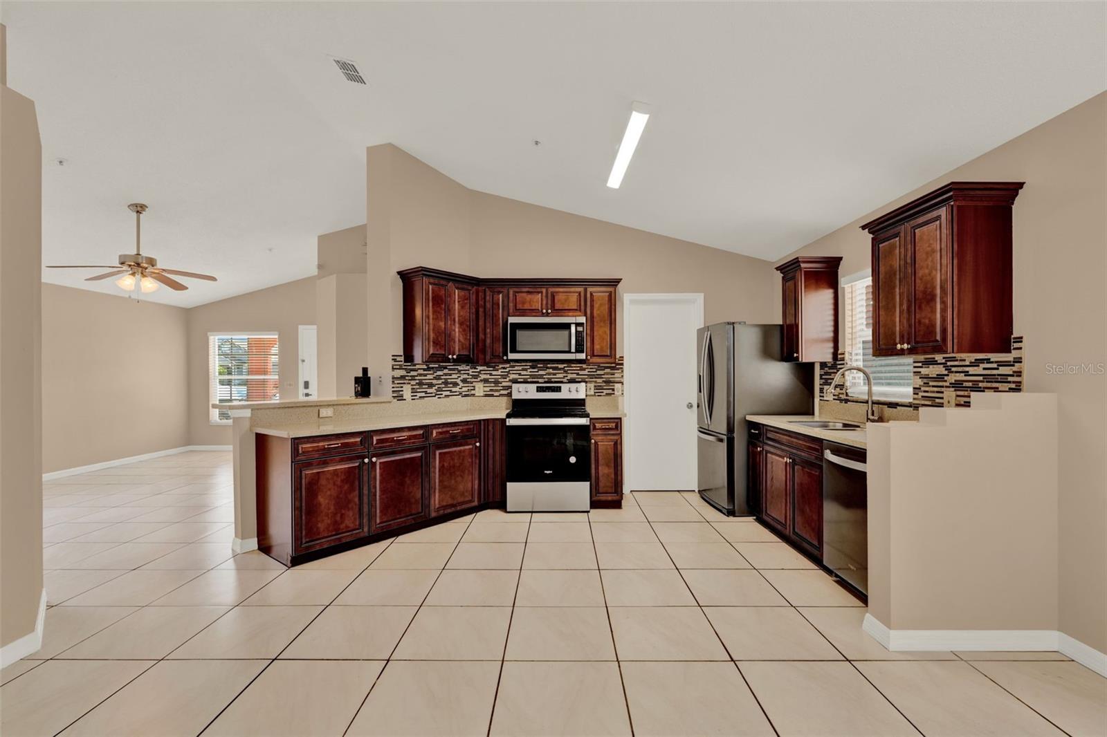 9668 HOLLYHILL DR, ORLANDO, FL, 32824