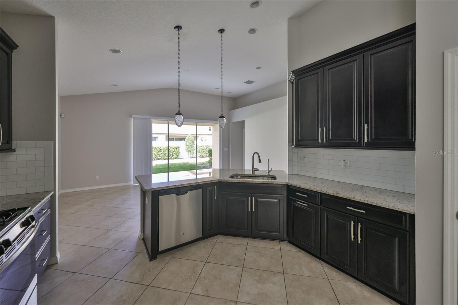 9244 BELLA VITA CIR, LAND O LAKES, FL, 34637