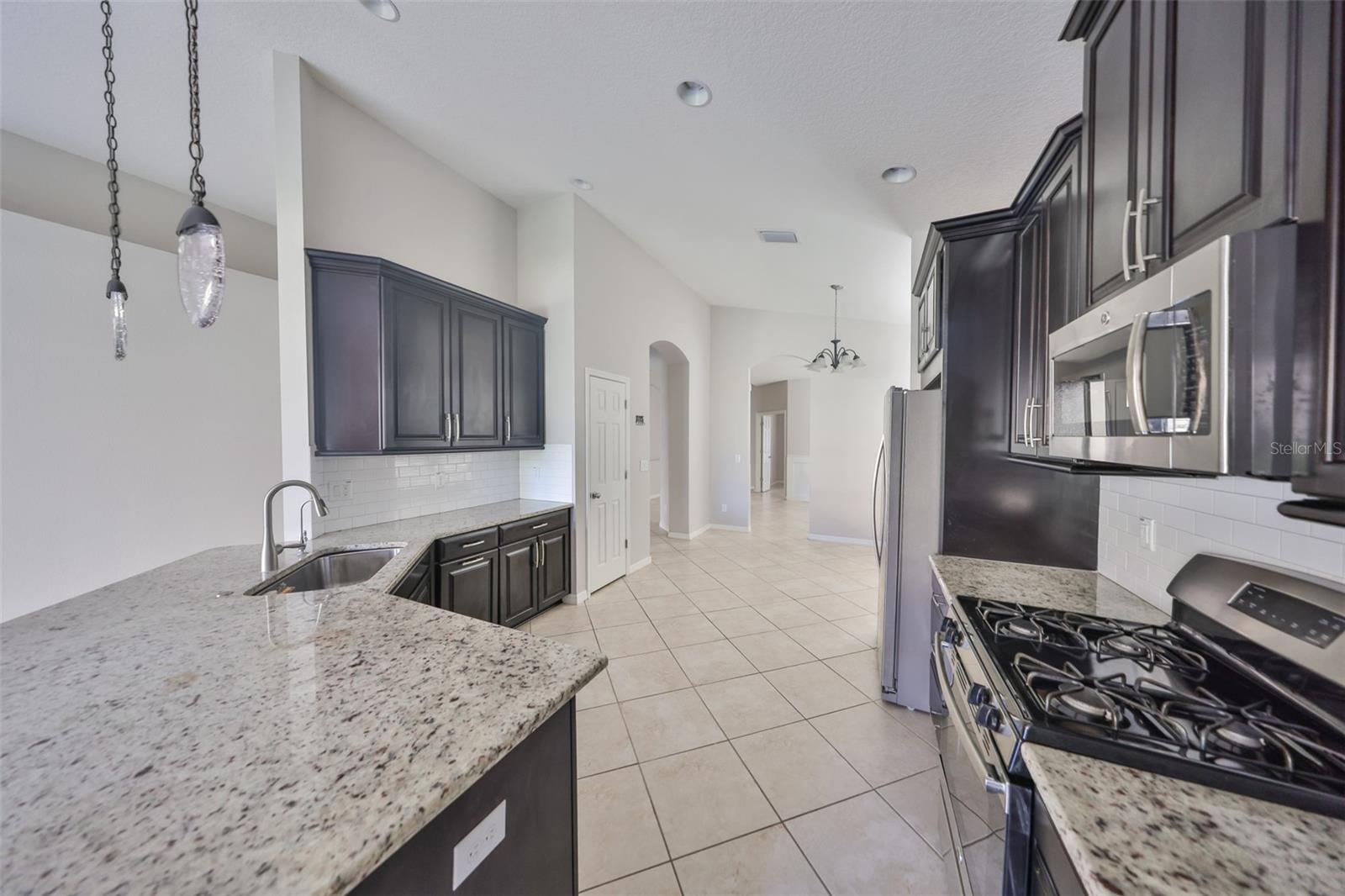 9244 BELLA VITA CIR, LAND O LAKES, FL, 34637