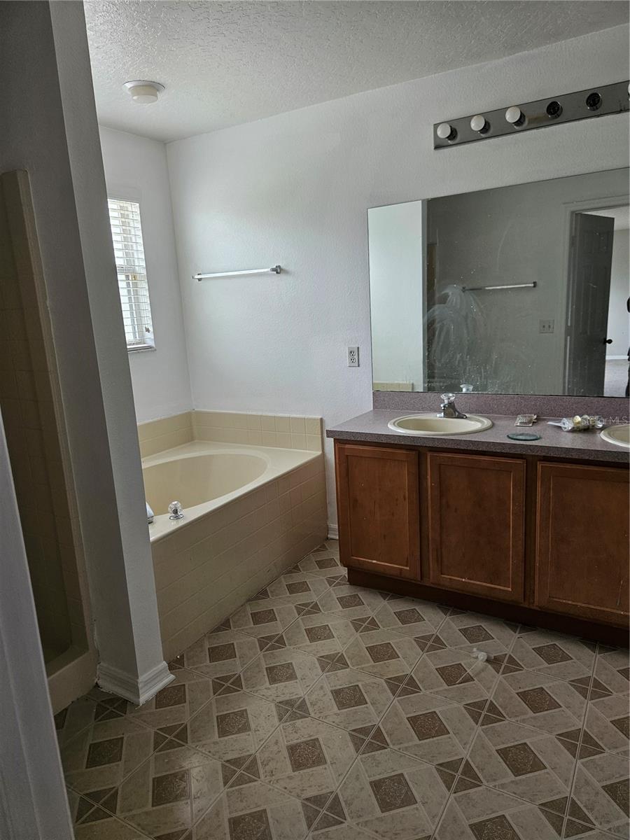 1012 HORSESHOE FALLS DR, ORLANDO, FL, 32828