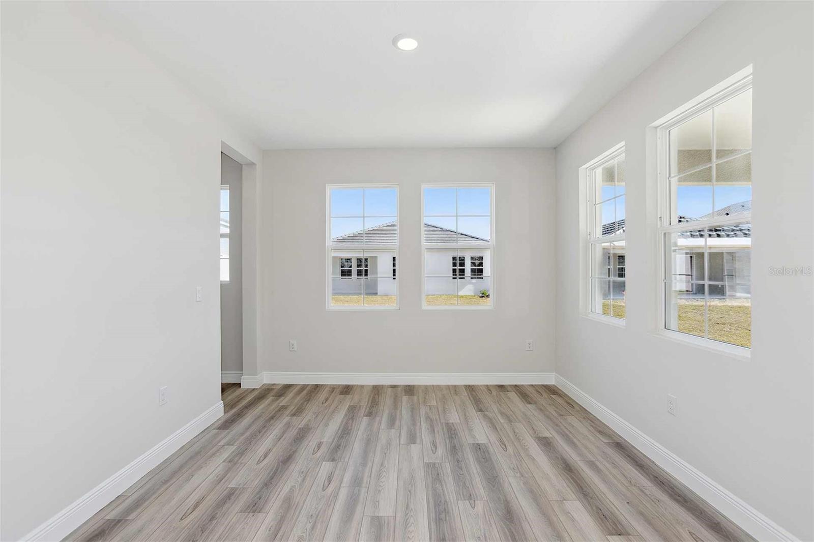 10017 SURREY ROSE DR, SAN ANTONIO, FL, 33576