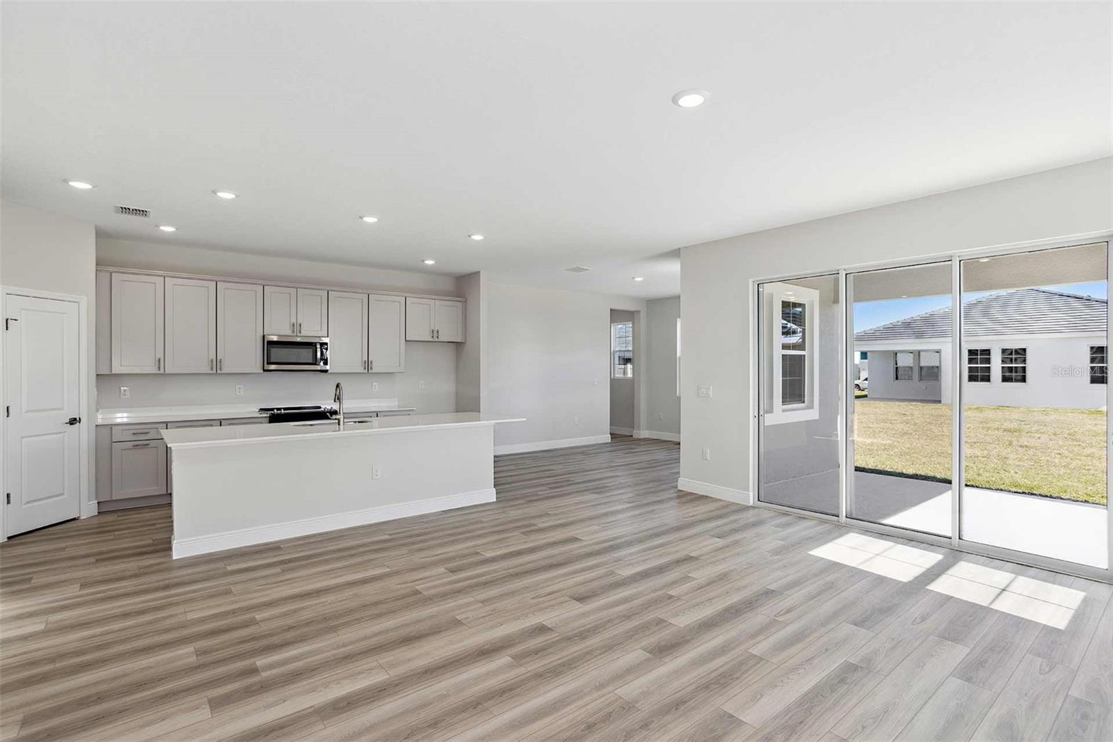 10017 SURREY ROSE DR, SAN ANTONIO, FL, 33576