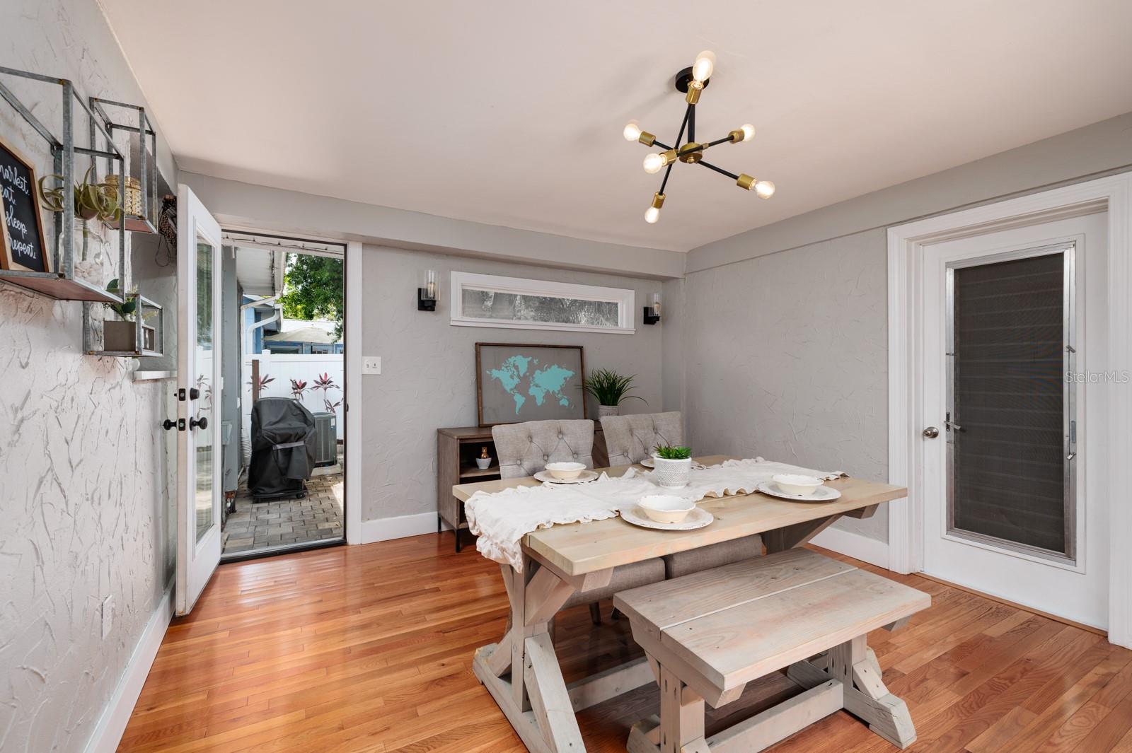 3301 8TH AVE N, ST PETERSBURG, FL, 33713