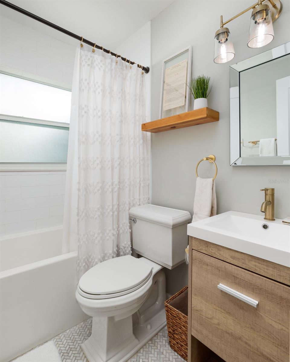 3301 8TH AVE N, ST PETERSBURG, FL, 33713