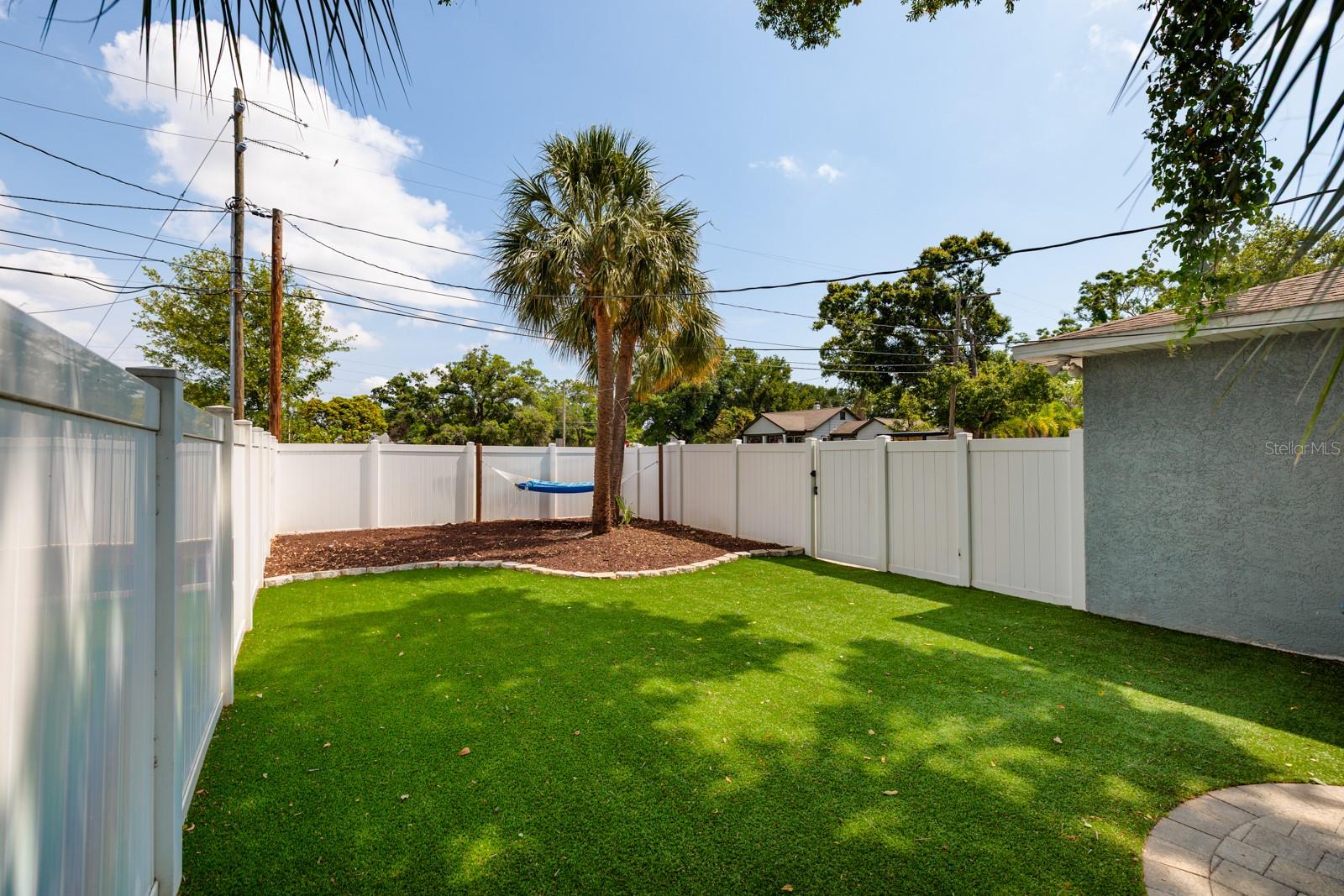 3301 8TH AVE N, ST PETERSBURG, FL, 33713