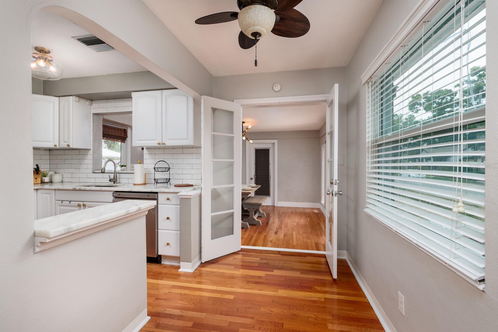 3301 8TH AVE N, ST PETERSBURG, FL, 33713