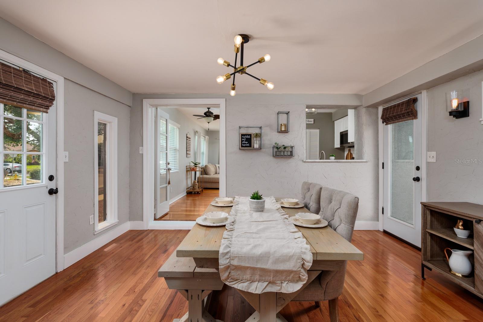 3301 8TH AVE N, ST PETERSBURG, FL, 33713