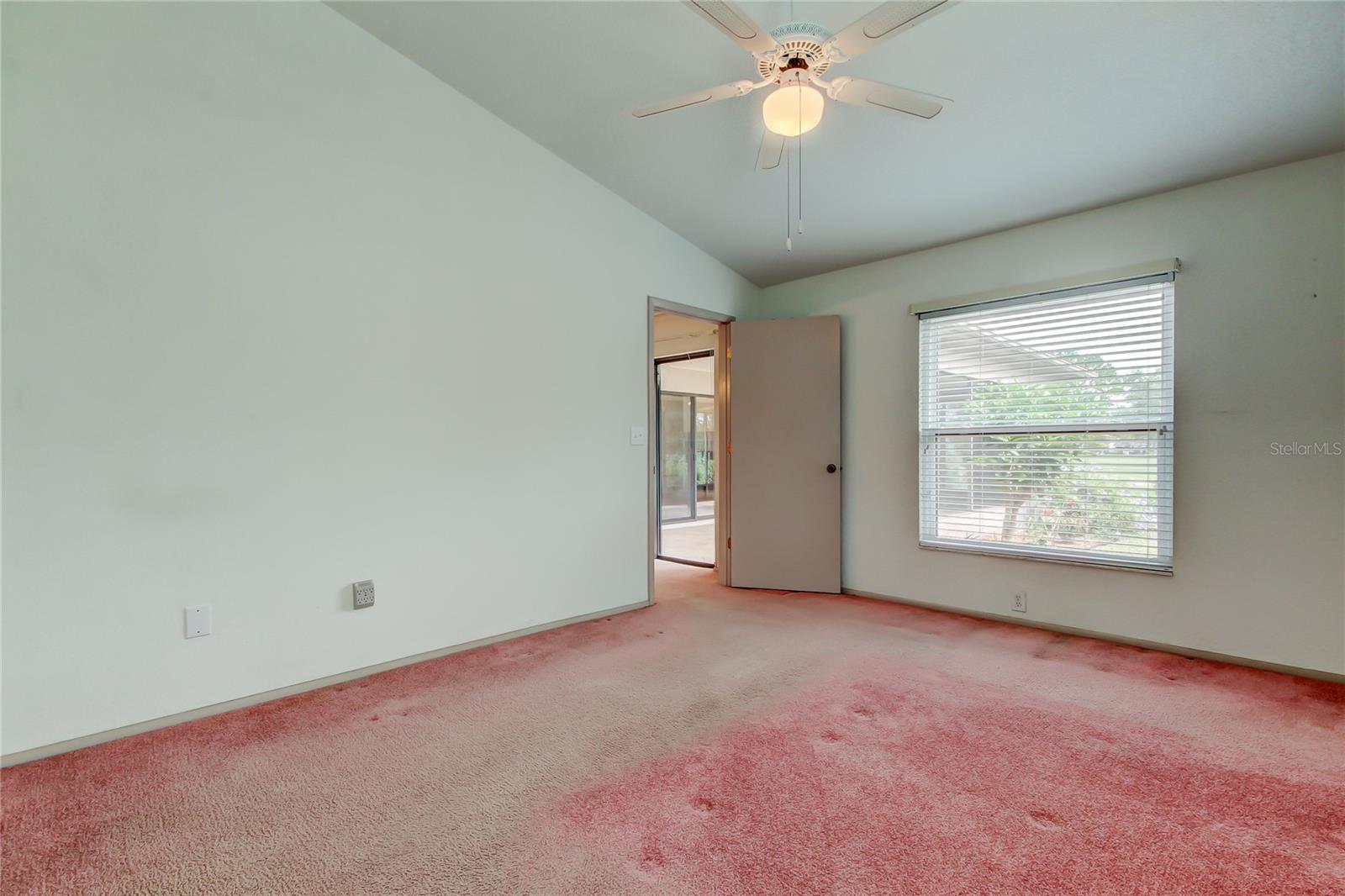 11325 GLENMONT DR, TAMPA, FL, 33635