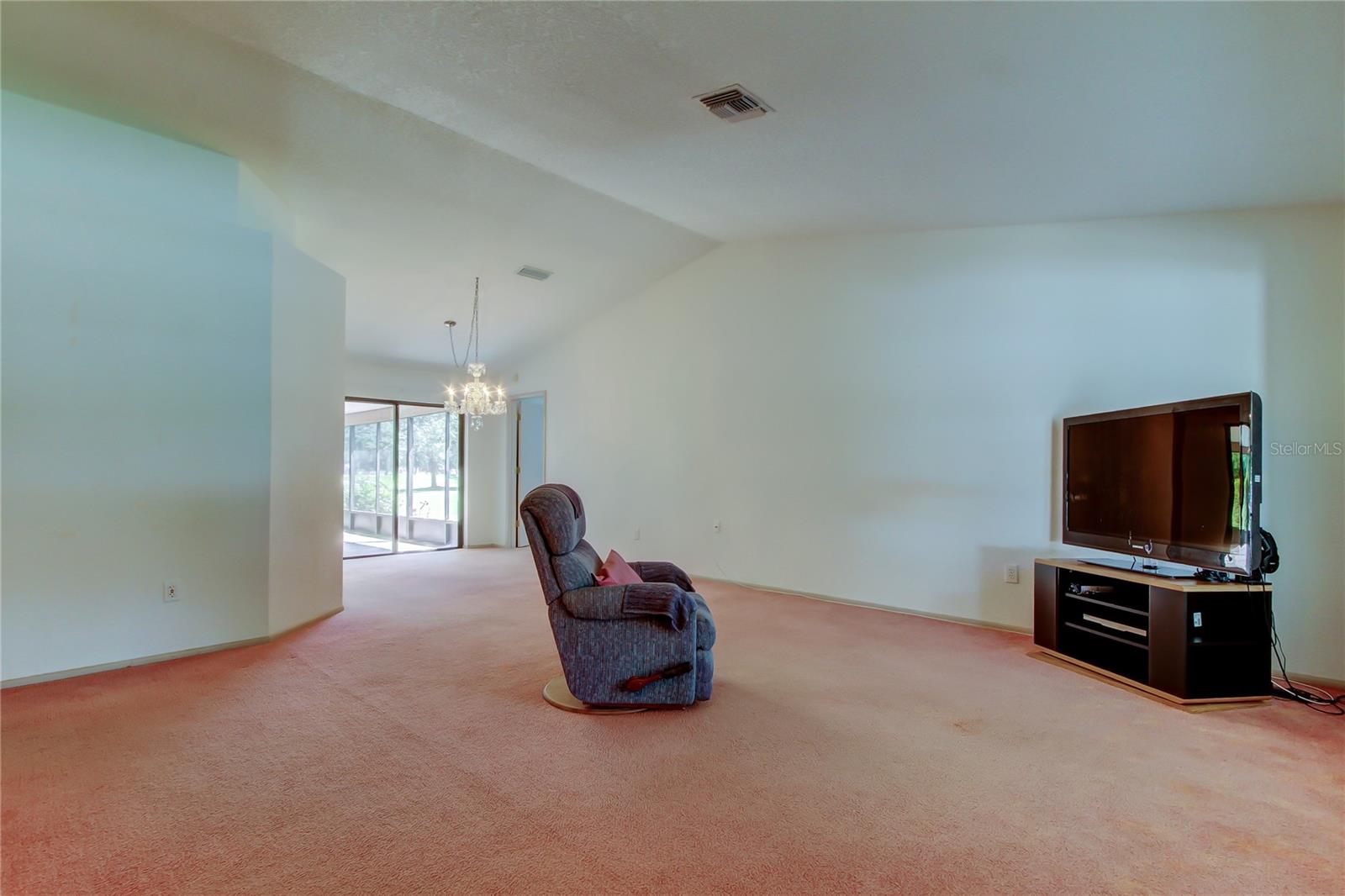 11325 GLENMONT DR, TAMPA, FL, 33635