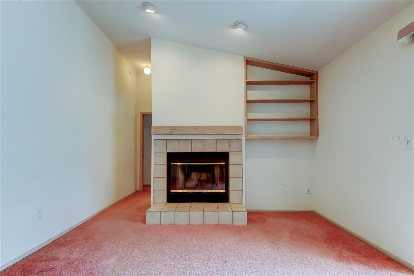 11325 GLENMONT DR, TAMPA, FL, 33635