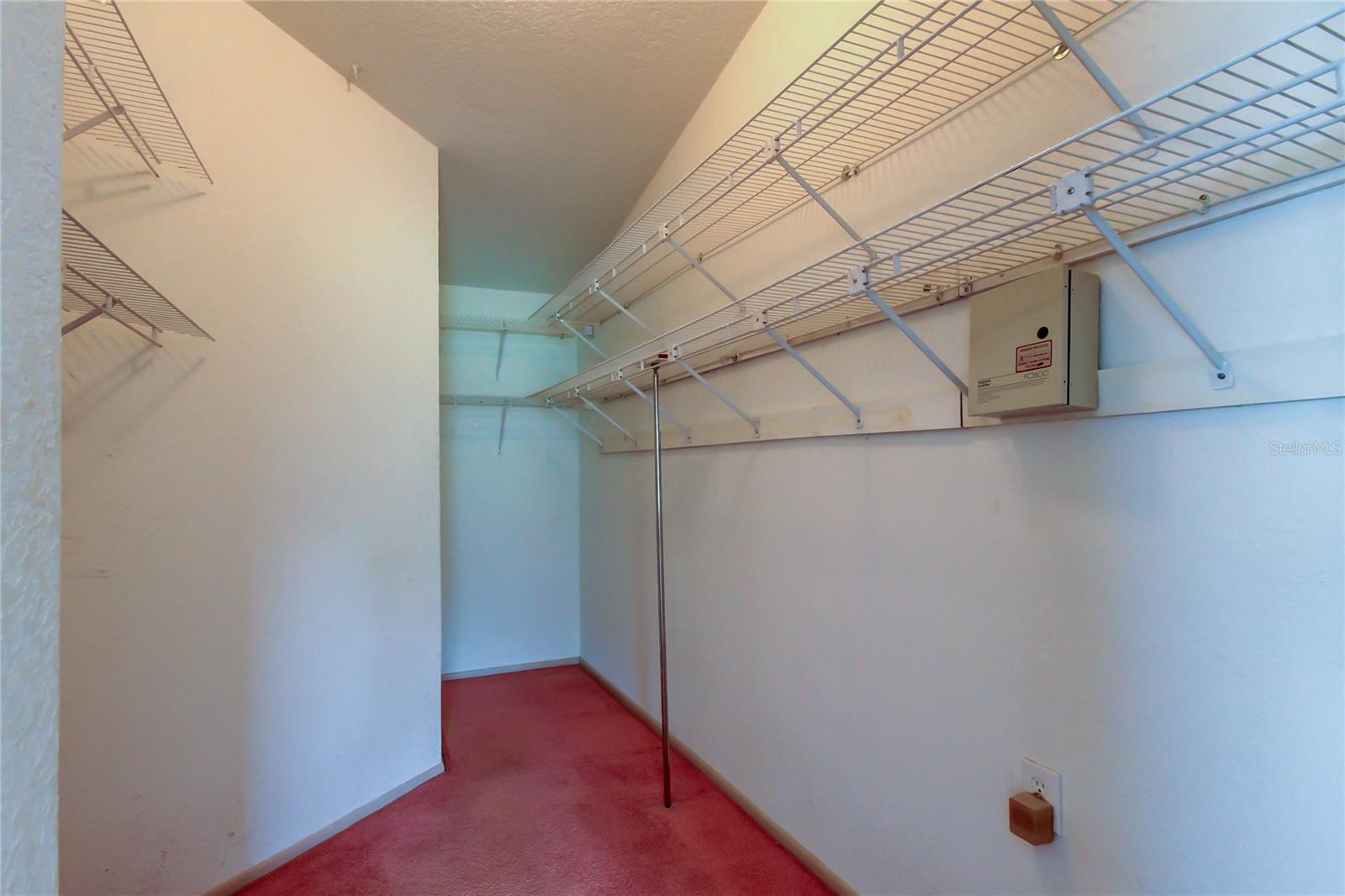 11325 GLENMONT DR, TAMPA, FL, 33635