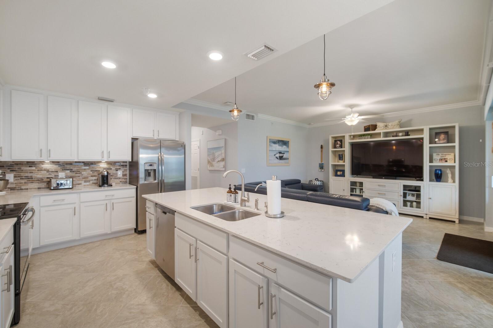 910 TIDEWATER SHORES LOOP #103, BRADENTON, FL, 34208