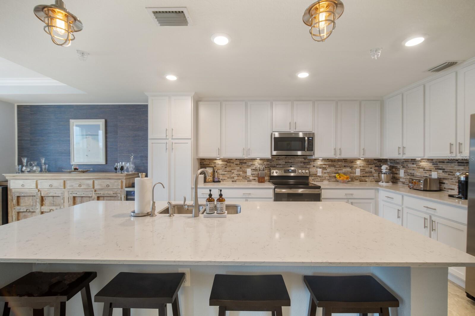 910 TIDEWATER SHORES LOOP #103, BRADENTON, FL, 34208