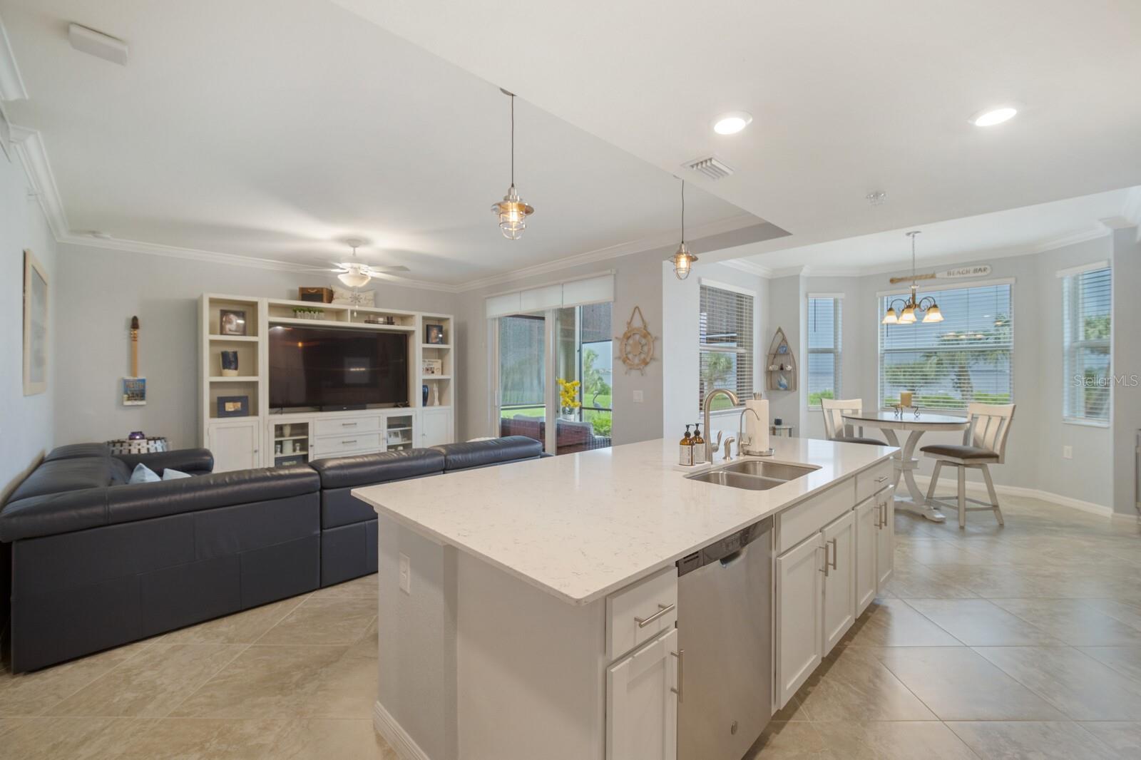 910 TIDEWATER SHORES LOOP #103, BRADENTON, FL, 34208