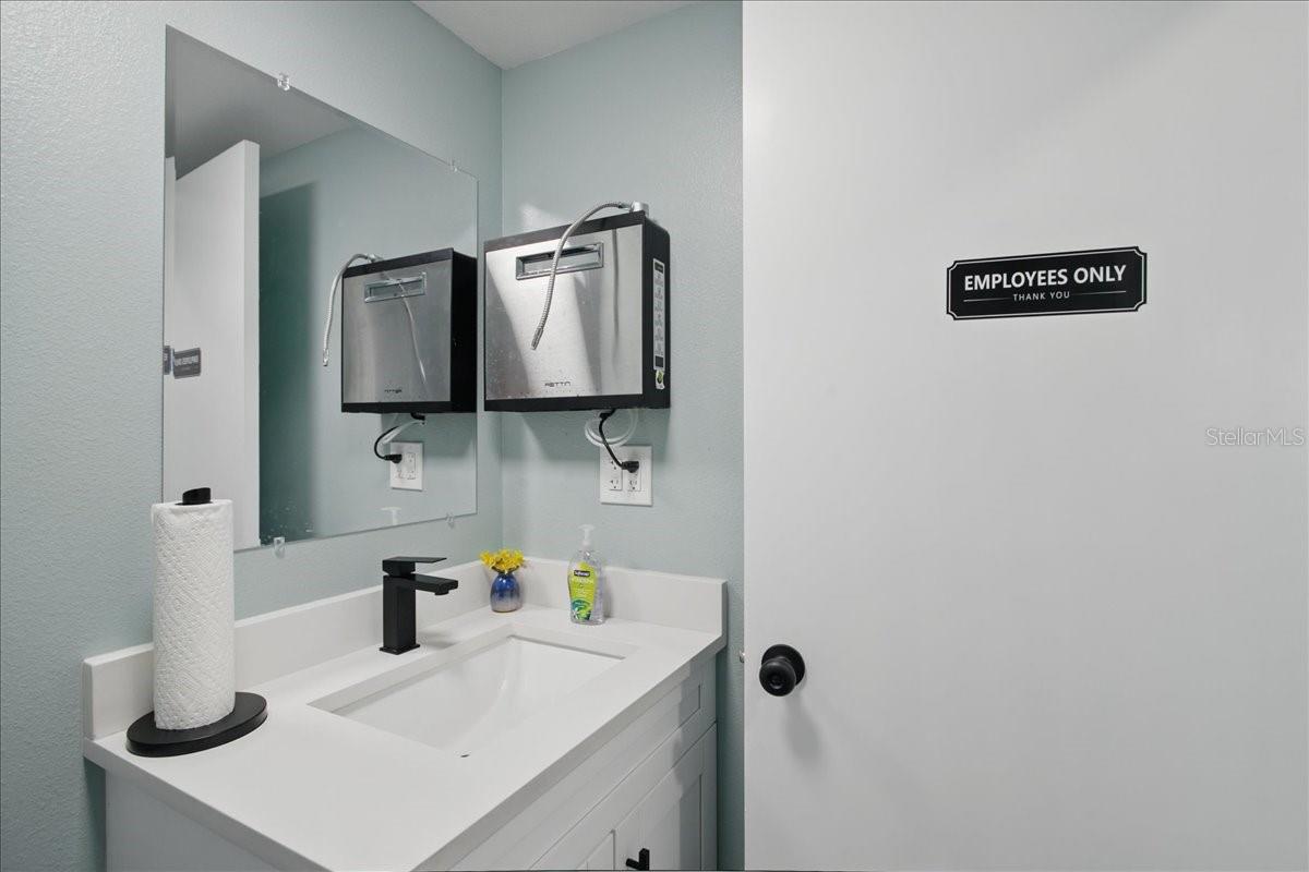 4250 W BAY TO BAY BLVD, TAMPA, FL, 33629