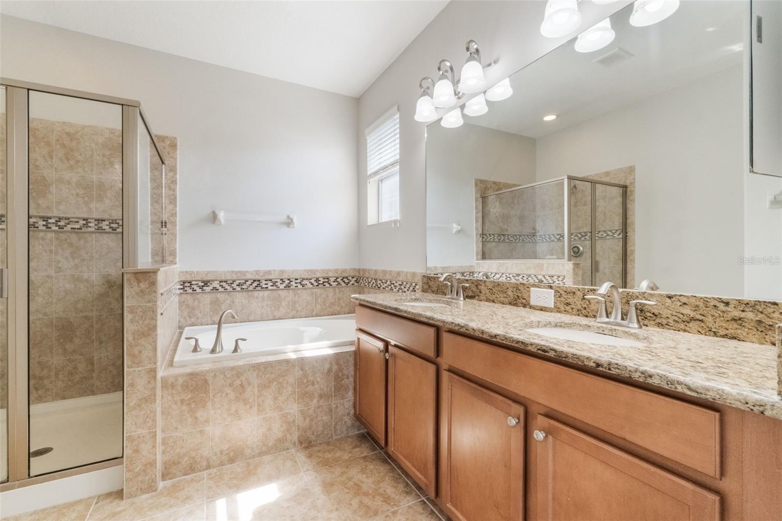 3589 CORTLAND DR, DAVENPORT, FL, 33837