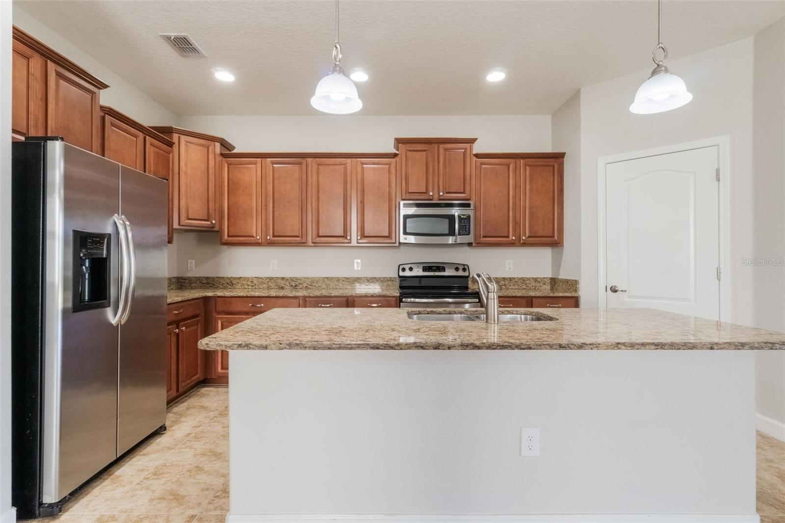 3589 CORTLAND DR, DAVENPORT, FL, 33837