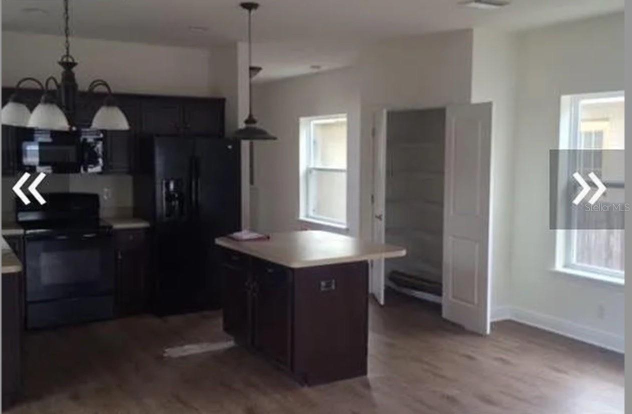 2128 W WALNUT ST, TAMPA, FL, 33607