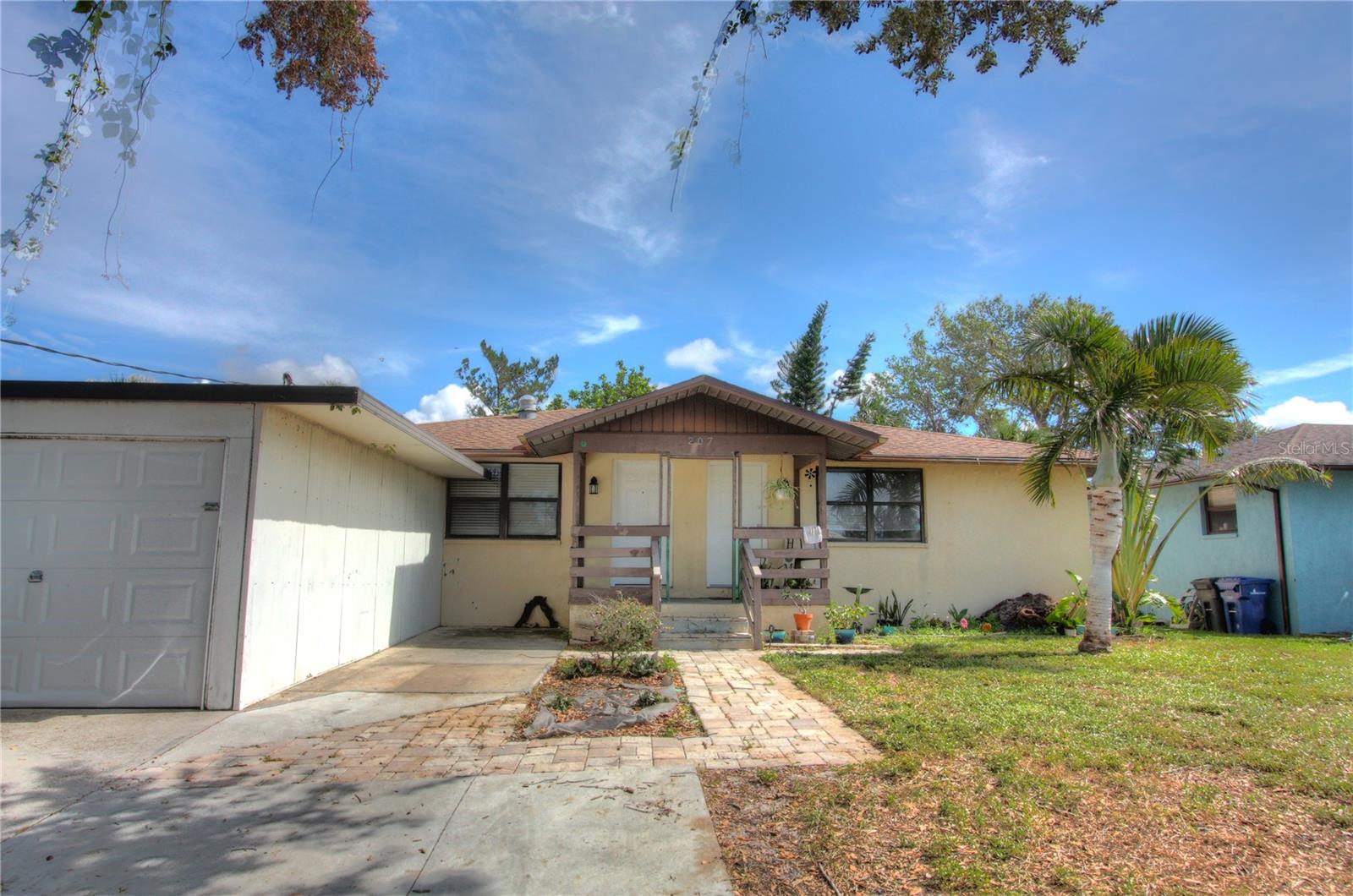 207 SHORE T RD #A, NOKOMIS, FL, 34275