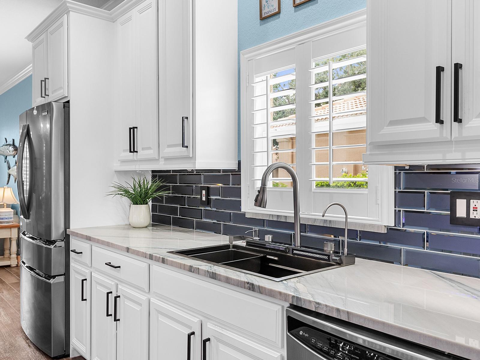 8911 HERITAGE SOUND DR, BRADENTON, FL, 34212