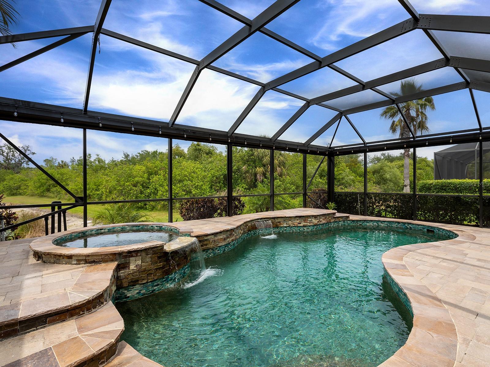 8911 HERITAGE SOUND DR, BRADENTON, FL, 34212