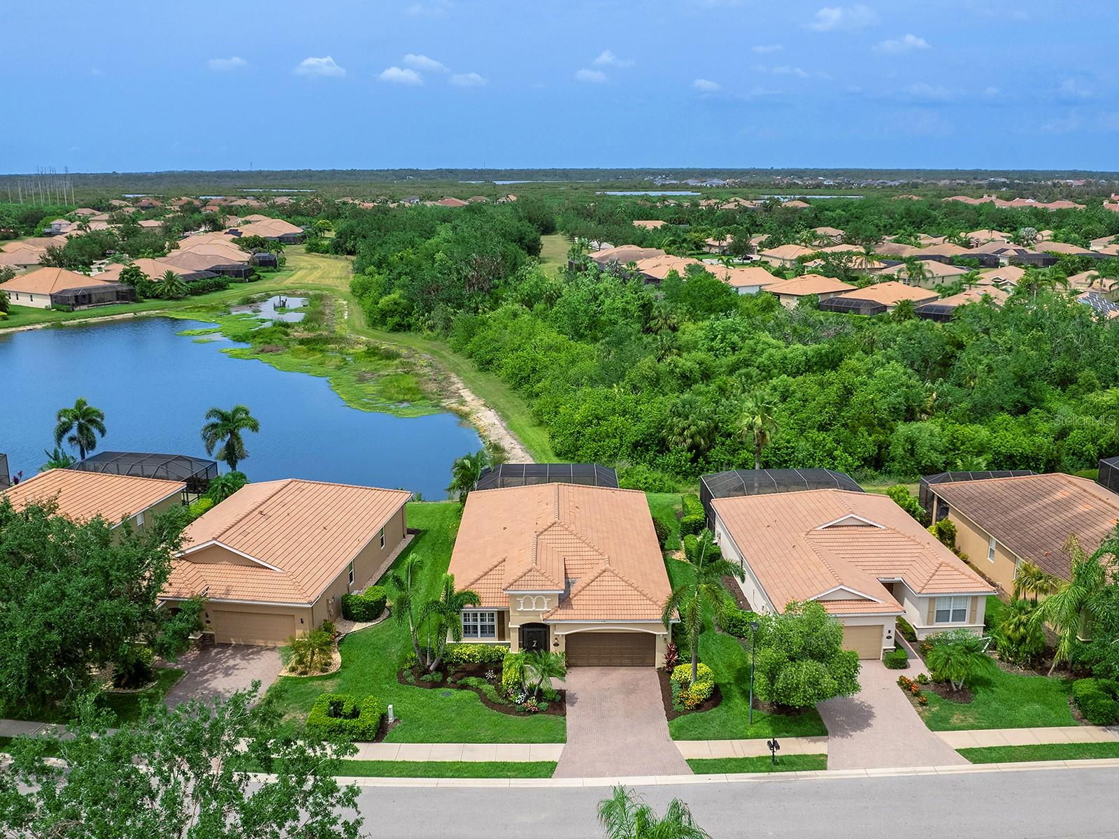 8911 HERITAGE SOUND DR, BRADENTON, FL, 34212