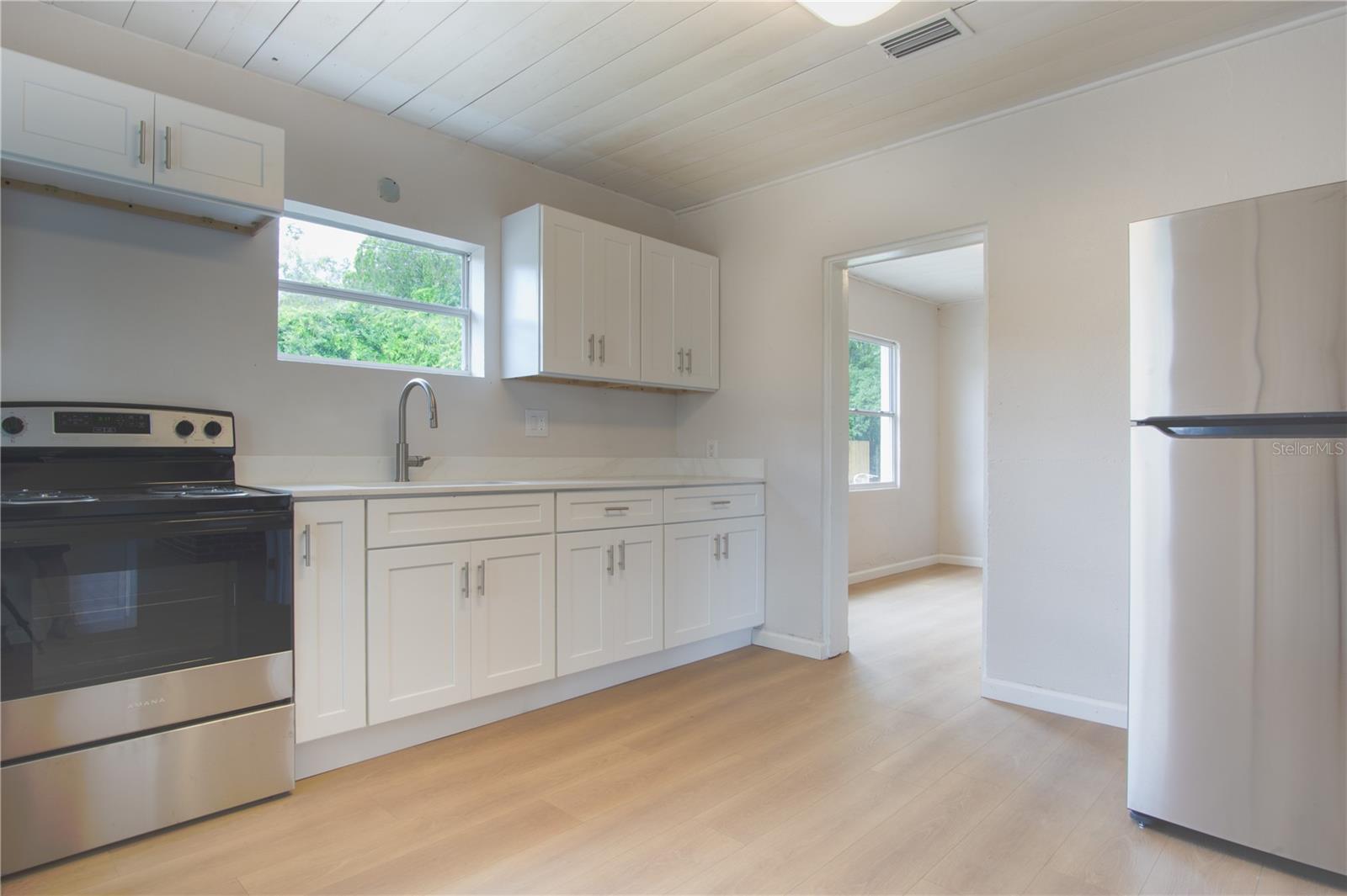 37701 PRIMO DR, DADE CITY, FL, 33523