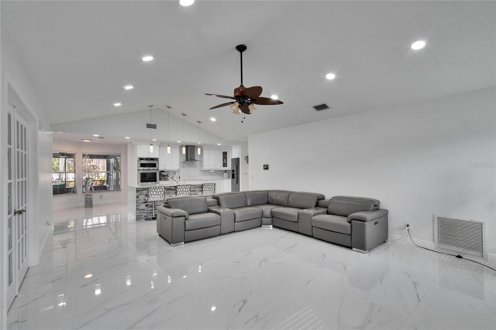 728 CAMROSE DR, BRANDON, FL, 33510